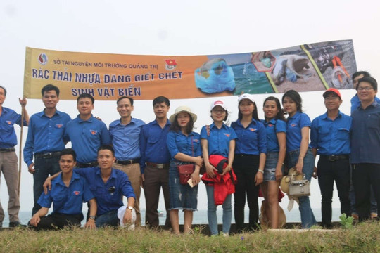 Quảng Trị: Tập huấn phương pháp giám sát rác thải nhựa biển cho các tình nguyện viên bảo tồn rùa biển