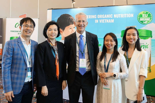 Vinamilk là đại diện duy nhất của châu Á trình bày về xu hướng organic tại Hội nghị sữa toàn cầu 2019 ở Bồ Đào Nha