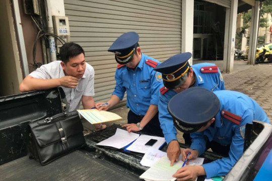 Hà Nội: Hàng loạt xe khách vi phạm bị kiểm tra xử lý