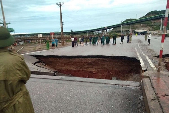 Thanh Hóa: Cầu Yên Hòa bất ngờ sụt lún khiến 5 người thương vong