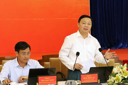Bộ trưởng Trần Hồng Hà: Đồng bộ, chia sẻ cơ sở dữ liệu để quản lý chặt chẽ lĩnh vực TN&MT