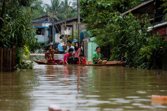 Lũ lụt ở Myanmar buộc hàng ngàn người phải rời bỏ nhà cửa
