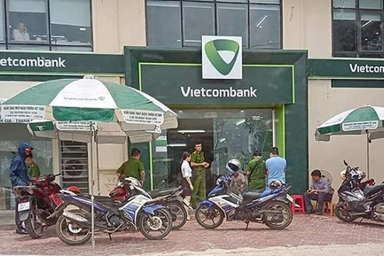 Thanh Hóa: Truy tìm kẻ bịt mặt xông vào cướp ngân hàng Vietcombank