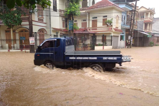 Yên Bái: mưa lớn khiến 1 người mất tích