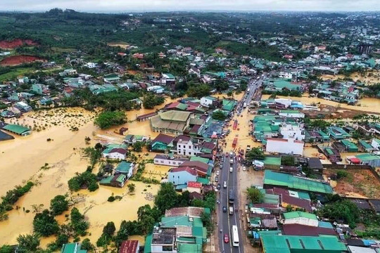 Tây Nguyên, Nam Bộ: Gần 1.000 tỷ đồng “trôi” theo mưa lũ