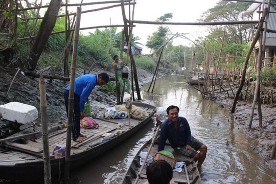 Mùa nước nổi không về!