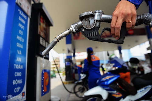 Xăng, dầu đồng loạt giảm giá
