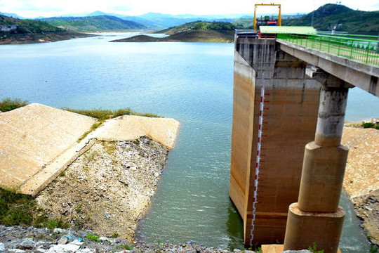 Thủy điện An Khê-Ka Nak thiếu nước trầm trọng giữa mùa mưa