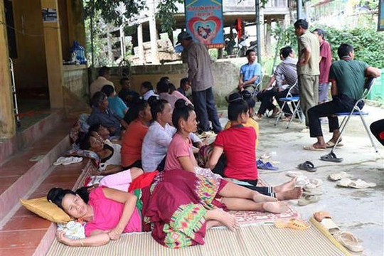 Điện Biên: Hơn 100 người nghi bị ngộ độc tập thể sau khi ăn cỗ mừng nhà mới