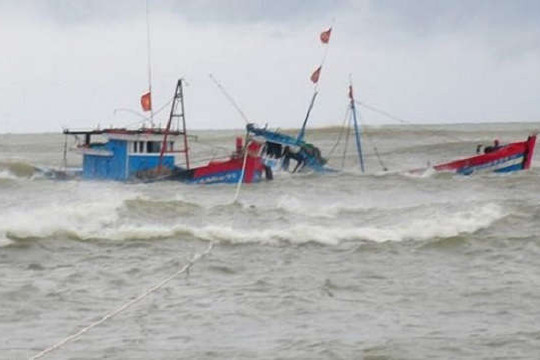 Nghệ An: Chìm tàu khiến 1 người chết, 5 người mất tích