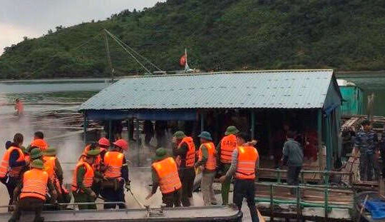  Quảng Ninh: Cưỡng chế, di dời 7 hộ nuôi thủy sản tại khu vực Cảng Vạn Hoa