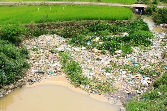 Điện Biên quyết liệt  xử lý rác thải nông thôn
