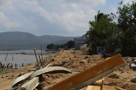 Bình Định: Hệ thống kè sông khu dân cư 12 tỷ đồng chưa bàn giao đã bị bão cuốn trôi 