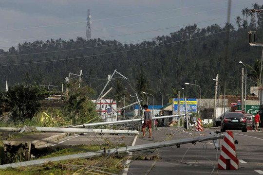 Số người chết do bão Kammuri đổ bộ Philippines tăng lên 10 người