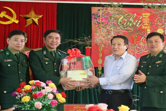 Thăm, chúc tết các đồn biên phòng, huyện biên giới tại Quảng Trị