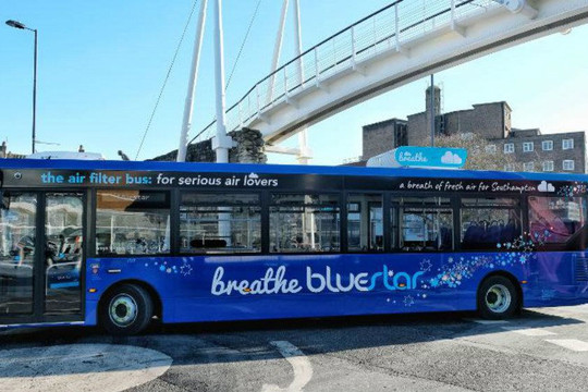 Các thành phố của Anh sẽ có xe buýt hút ô nhiễm từ không khí
