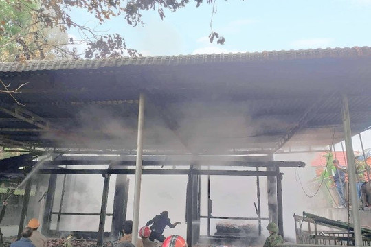 Hương Khê (Hà Tĩnh) : “Bà hỏa” thiêu rụi nhà dân, thiệt hại hơn 500 triệu đồng