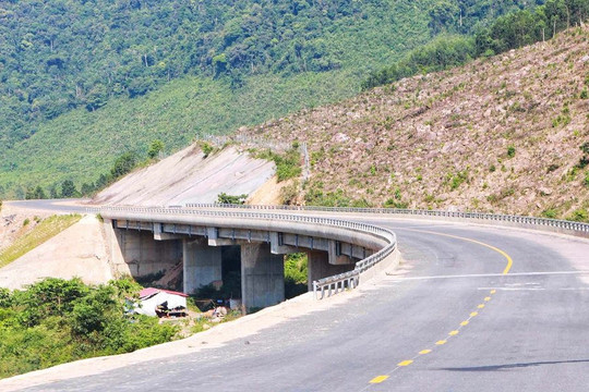 Xử lý nghiêm đối tượng tháo dỡ hàng rào cao tốc La Sơn - Túy Loan