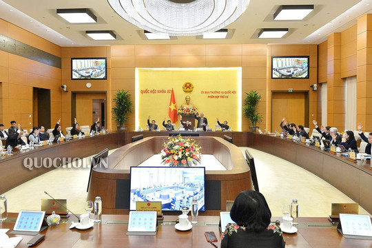 Ủy ban Thường vụ Quốc hội ra Nghị quyết sáp nhập huyện, xã tại 6 tỉnh, thành phố
