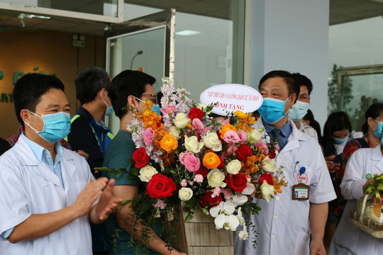 30 người Việt Nam từ Vũ Hán về đã hoàn thành cách ly và xuất viện