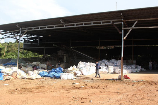 Đắk Nông: Cơ sở tái chế hạt nhựa “bất chấp lệnh cấm” tiếp tục gây ô nhiễm
