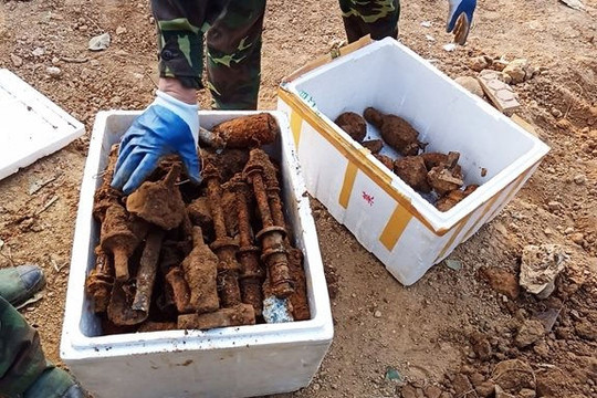 Điện Biên: Tiêu hủy hơn 300 kg vũ khí, vật liệu nổ tại di tích hầm Đờ Cát