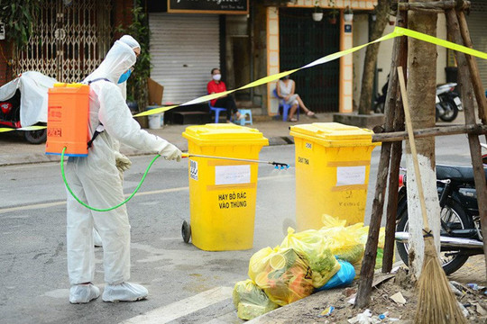 Hà Nội: Rác thải khu vực cách ly được xử lý theo quy trình xử lý rác thải y tế