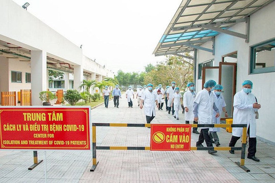 Đưa 2 bệnh nhân nhiễm COVID - 19 ở Đà Nẵng ra Huế điều trị