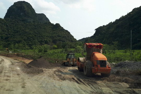 Hà Nam: Dự án tuyến đường Ba Sao – Bái Đính chưa được phê duyệt Báo cáo đánh giá tác động môi trường vẫn ồ ạt thi công?