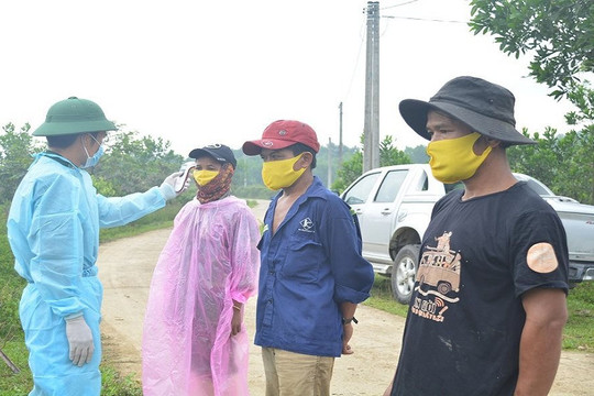 Cách ly 3 công dân vượt biên trái phép từ Lào về Việt Nam