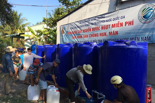 Bộ TN&MT hỗ trợ cấp nước ngọt miễn phí cho người dân huyện Châu Thành, tỉnh Bến Tre
