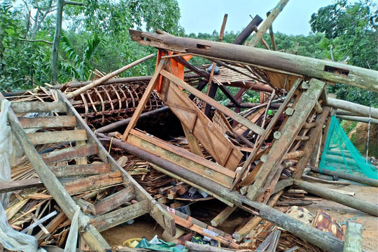 Yên Bái: Dông lốc, mưa đá khiến 7 người thương vong, thiệt hại 12 tỷ đồng