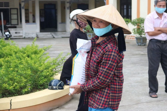 Thừa Thiên Huế: Hỗ trợ người nghèo vượt qua đại dịch Covid - 19