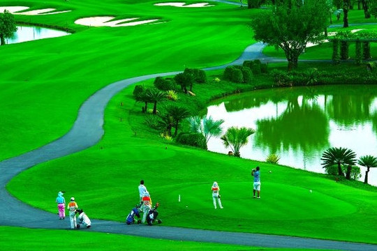 Điều kiện đầu tư xây dựng và kinh doanh sân golf