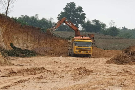 Thanh Hóa: Đề nghị xử phạt 15 triệu đồng đối với Công ty khai thác đất trái phép