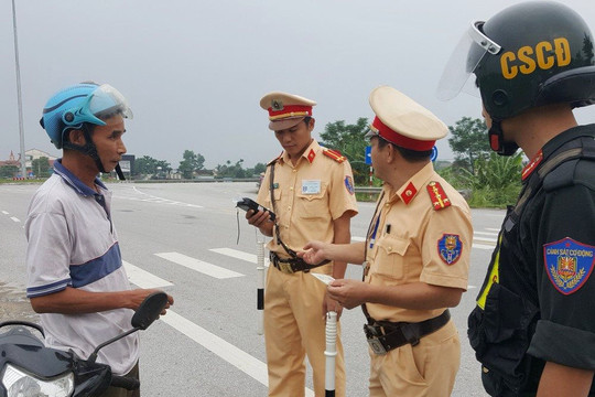 Hà Tĩnh: Xử lý trên 1.000 trường hợp vi phạm giao thông trong 4 ngày ra quân 
