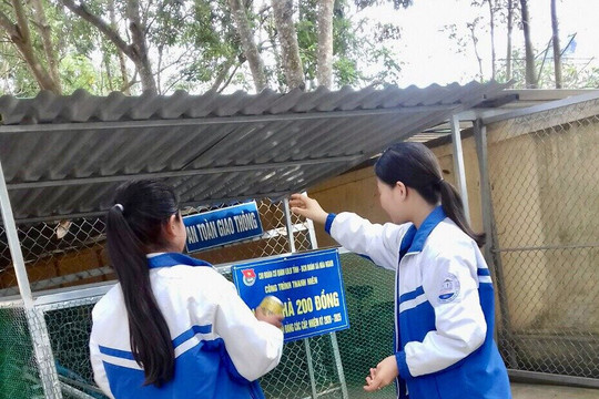 Điện Biên: Độc đáo mô hình “ngôi nhà xanh” thu gom rác thải nhựa