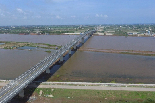 Thông xe cầu Thịnh Long thuộc tuyến đường bộ ven biển tỉnh Nam Định