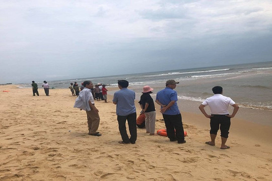 Quảng Bình: Tìm kiếm nam thanh niên mất tích khi tắm biển