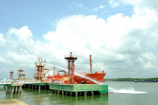 KVT diễn tập phối hợp nhiều lực lượng tình huống an ninh cảng biển và ứng phó sự cố tràn dầu 2020