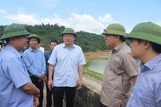 Thứ trưởng Lê Công Thành kiểm tra công tác phòng chống thiên tai tại tỉnh Điện Biên