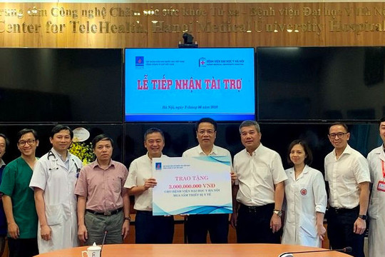 PVN, PV GAS trao tặng thiết bị y tế cho Bệnh viện Đại học Y Hà Nội