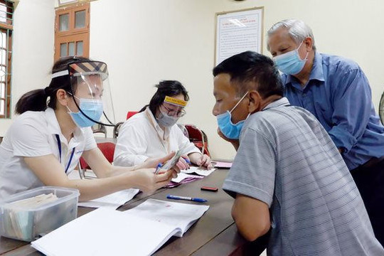 Bảo hiểm Xã hội Việt Nam ủng hộ 2 tỷ đồng phòng chống dịch Covid-19
