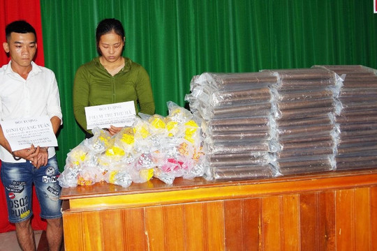 Quảng Nam: Bắt giữ 2 đối tượng vận chuyển trái phép gần 100kg thuốc nổ