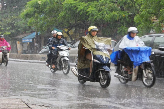 Dự báo thời tiết ngày 15/6: Cảnh báo mưa dông trên khu vực nội thành Hà Nội
