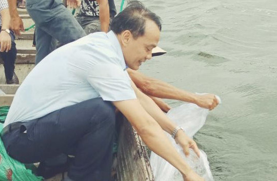 Thả hơn 50.000 tôm sú, cua giống xuống đầm phá Tam Giang – Cầu Hai