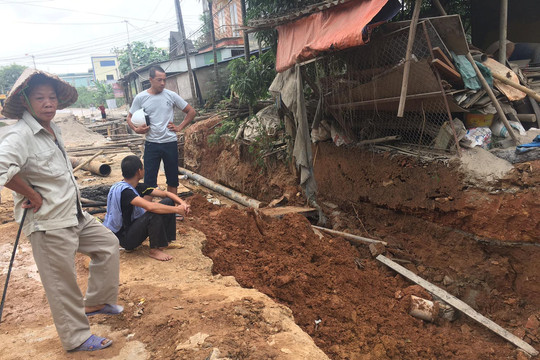 Yên Bái: Sập cống nước thải đang thi công khiến 4 người thương vong