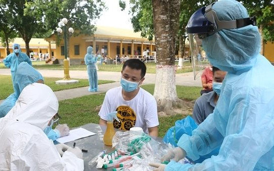 Thanh Hóa: Lấy mẫu xét nghiệm SARS-CoV-2 cho 185 công dân mới trở về nước
