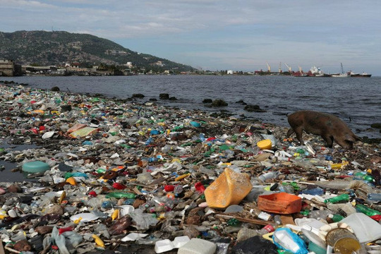 Lượng rác thải nhựa đại dương có thể tăng gấp 3 lần vào năm 2040