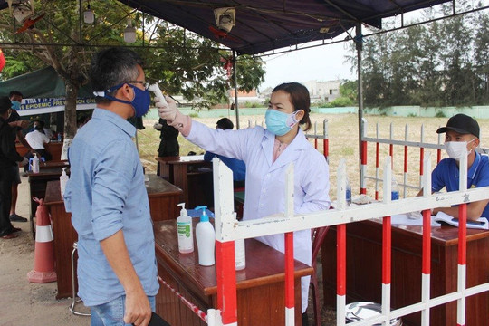 Sau 2 ca nghi nhiễm COVID-19, Quảng Nam khẩn cấp lập 4 chốt kiểm soát dịch 